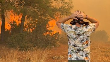 Antalya'da 3 İl&ccedil;ede Orman Yangını! Havadan ve Karadan M&uuml;dahale Devam Ediyor