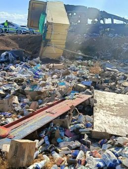 Antalya'da İki TIR Kafa Kafaya Çarpıştı: 1 Ölü, 1 Yaralı
