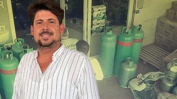 Antalya'da İş Yerine Girdi, Esnaf Şok Yaşadı: 'Kalbim ile Mide M&uuml;şterek Olmuş Durumda'