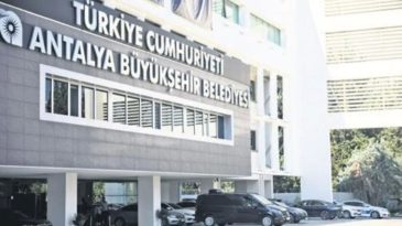 Antalya&rsquo;da R&uuml;şvet Operasyonu: 3 Kişi G&ouml;zaltına Alındı