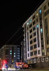 Apartmanda Yangın Yangını Kontrol Altına Alındı