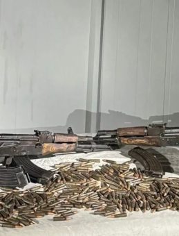 Araçta Zulalandıkları Bölümden Otomatik Silahlar Çıktı: 'Şok Uygulamada Yakalandılar'