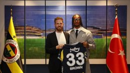 Archie Brown Transferi İtalya'da Gündem Oldu! Milan ile Alay Edildi