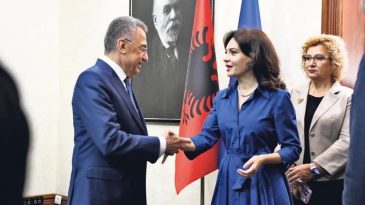 Arnavutluk&rsquo;ta FET&Ouml; ile m&uuml;cadele adımı