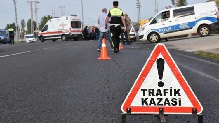 Askeri Personel Taşıyan Midibüs Devrildi: 13 Yaralı