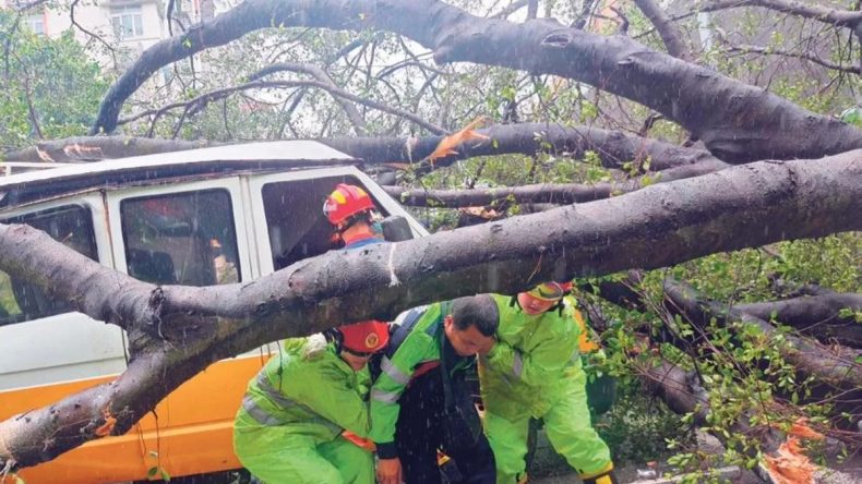 Asya'da Yağışlar ve Tayfun Hayatı Vurdu: 17 Kişi Hayatını Kaybetti
