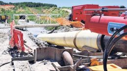 Avrupa enerji arz güvenliği için kritik adım: Tuna Nehri’ne 1815 metre boru döşendi