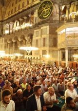 Ayasofya'nın İbadete A&ccedil;ılışının 5. Yılında Sabah Namazı Etkinliği