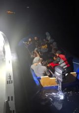 Ayvacık A&ccedil;ıklarında &Ccedil;ocuklar da Dahil 36 Ka&ccedil;ak G&ouml;&ccedil;men Yakalandı