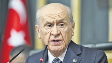 Bah&ccedil;eli'den &Ouml;zel'e Sert Uyarı: Hayırdır Darbe Mi D&uuml;ş&uuml;n&uuml;yorsun?