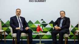 Bakan Fidan, İranlı Mevkidaşı Arakçi ile Görüştü