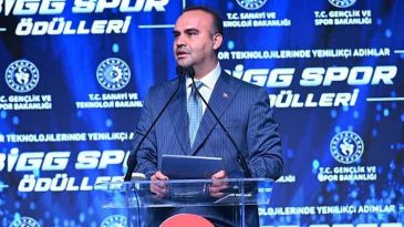 Bakan Kacır: T&Uuml;BİTAK, her yıl y&uuml;zlerce teknoloji girişimcisine 900 bin lira yatırım yapıyor