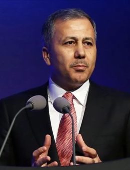 Bakan Yerlikaya: 17 Bin 684 FETÖ'cü Gözaltına Alındı, 3 Bin 185'i Tutuklandı