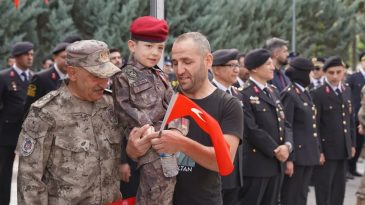 Bakan Yerlikaya ve G&ouml;ktaş, 15 Temmuz Şehitliği Anma T&ouml;renine Katıldılar
