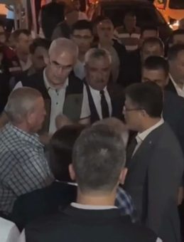 Bakan Yumaklı, şehit dozer operatörünün ailesini ziyaret etti