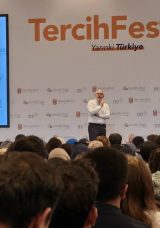 Bakanlar Tercihfest'te &Ouml;ğrencilerle Buluştu&hellip; &Uuml;niversite Adaylarına Tecr&uuml;be Aktarıldı