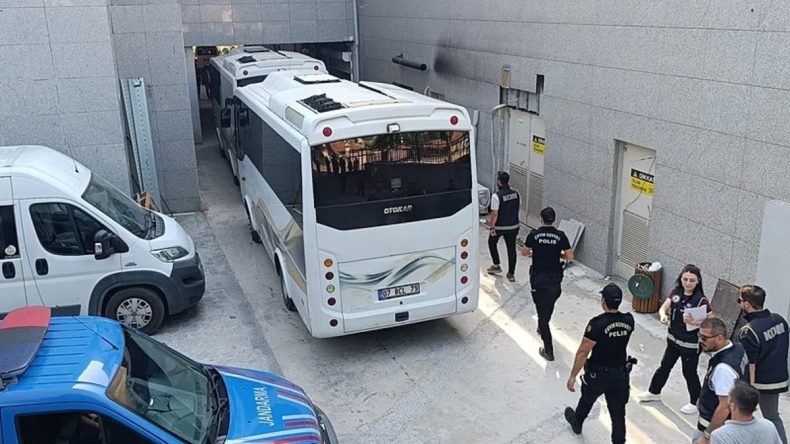 Baklava Kutusunda Rüşvetle Yakalanan Belediye Başkan Yardımcısı Tutuklandı