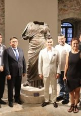 Balık&ccedil;ı Ağına Takılan 2500 Yıllık Bronz Heykel İlk Kez Sergilendi