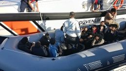 Balıkesir'de 16 Düzensiz Göçmen Ele Geçirildi