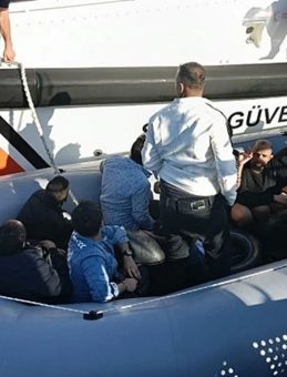 Balıkesir'de 16 Düzensiz Göçmen Ele Geçirildi