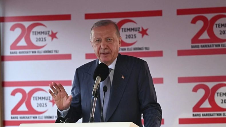 Başkan Erdoğan KKTC'den Türkiye'ye döndü!
