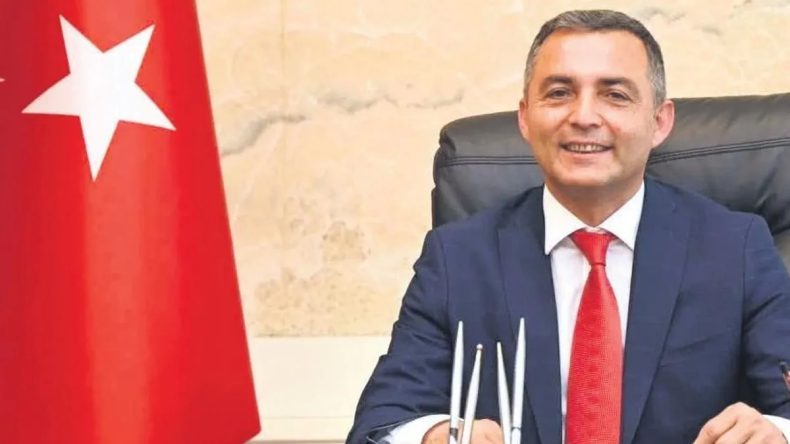 Başkan inkâr etti yardımcısı çözüldü