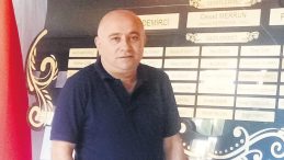 Bayrağım Dalgalanıyor, Gerisi Boş