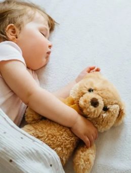 Bebek Uyku Tulumu Kaç Aylıkken Giydirilir? Bebeklerde Uyku Tulumu Kaç Aydan Sonra Kullanılır?