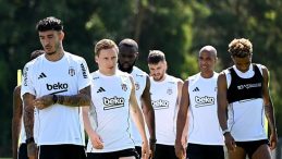 Beşiktaş, Sabah Saha Çalışması, Akşam ise Salon Aktiviteleri Yaptı