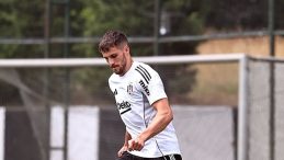 Beşiktaş'ın Yeni Transferi David Jurasek İlk İdmanına Çıktı