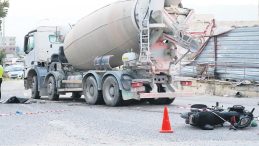 Beton Mikseriyle Çarpışan Motosiklet Kazasında İki Kişi Hayatını Kaybetti