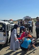 Bing&ouml;l'de İki Ara&ccedil; &Ccedil;arpıştı: Yaralılar Bulunuyor