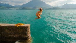 Bir Atlayışla Hayatınız Değişebilir! Uzmandan Tatilcilere Önemli Uyarı!