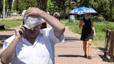 Bir kentte 95 yılın sıcaklık rekoru kırıldı! Bug&uuml;n pik noktaya ulaştı | Cadde ve sokaklar boşaldı