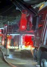 Boya imalathanesinde &ccedil;ıkan yangın korkuttu