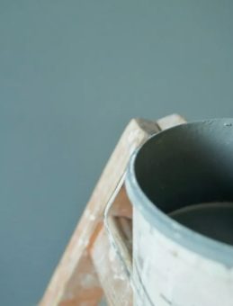 Boyası Çıkan Duvara Ne Yapılmalı? Boyası Kabaran ve Kalkan Duvarlar İçin Çözümler