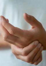 Bu Belirtileri G&ouml;z Ardı Etmeyin! Parkinson Yaklaşıyor