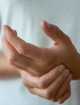 Bu Belirtileri Göz Ardı Etmeyin! Parkinson Yaklaşıyor