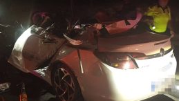 Bursa'da Feci Kaza: Otomobil ile Kamyon Çarpıştı, Aynı Aileden 3 Kişi Hayatını Kaybetti