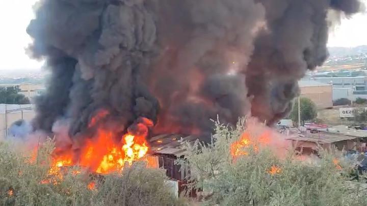 Bursa'da Geri Dönüşüm Tesisinde Yangın Patlak Verdi