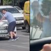 Bursa'da Yol Kavgası: Motosikletli, Otomobilin Sileceğini Kırdı!