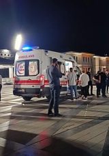 Bursa&rsquo;da Dehşet! 14 Yaşındaki Gen&ccedil; Kız 4 Kişiyi Bı&ccedil;akladı