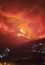 Bursa&rsquo;da iki ayrı noktada orman yangınları s&uuml;r&uuml;yor! Yerleşim yerleri tehdit altında