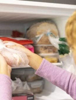 Buzdolabı Poşeti Buzluğa Konur Mu? Buzdolabı Poşetleri Hava Geçirir Mi, Dondurucuda Kullanılır Mı?