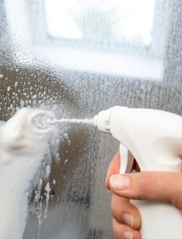 Cam Hangi Deterjanla Silinir? Camlar Neyle Silinirse İz Kalmaz?