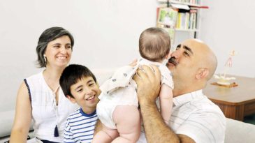 &Ccedil;ağla doğduğu g&uuml;n yuva buldu