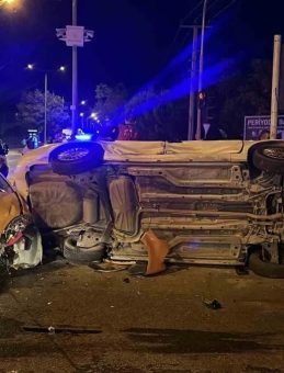 Çanakkale'de Feci Kaza: Otomobil Yan Yattı, 8 Yaralı
