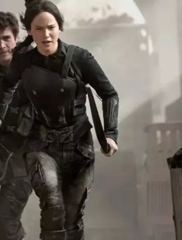 Açlık Oyunları: Alaycı Kuş Filminin Konusu ve Kadrosu