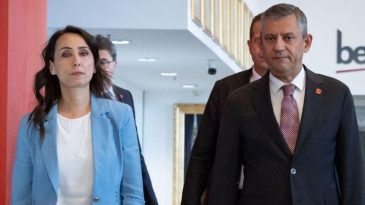 CHP Genel Başkanı &Ouml;zel, DEM Parti Eş Genel Başkanı Hatimoğulları ile g&ouml;r&uuml;şt&uuml;