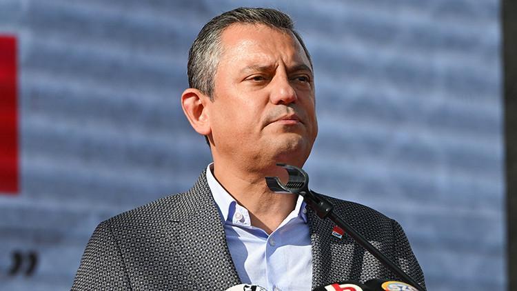 CHP Genel Başkanı Özel, Zafer Partisi Genel Başkanı Özdağ ile görüştü